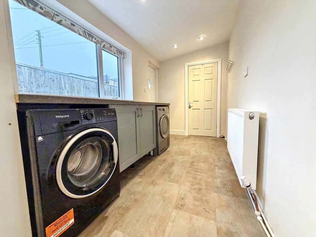Property image 13 of 21