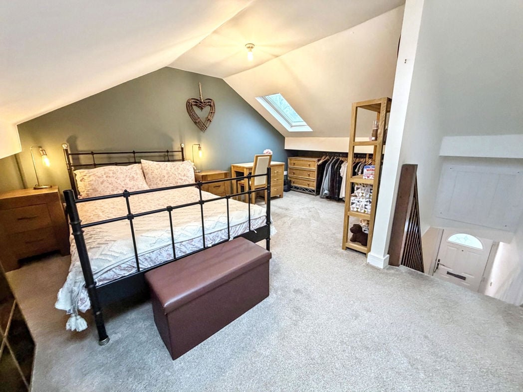Property image 16 of 21
