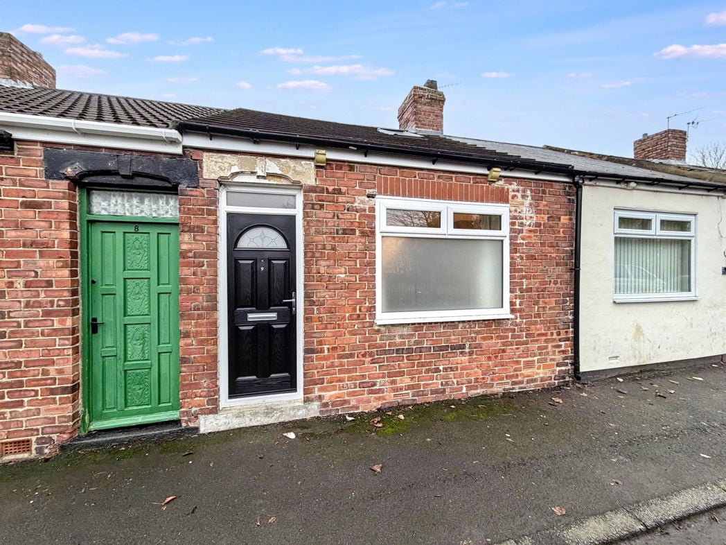 Property image 2 of 21