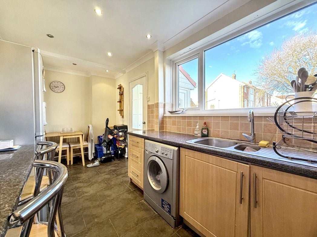 Property image 6 of 19