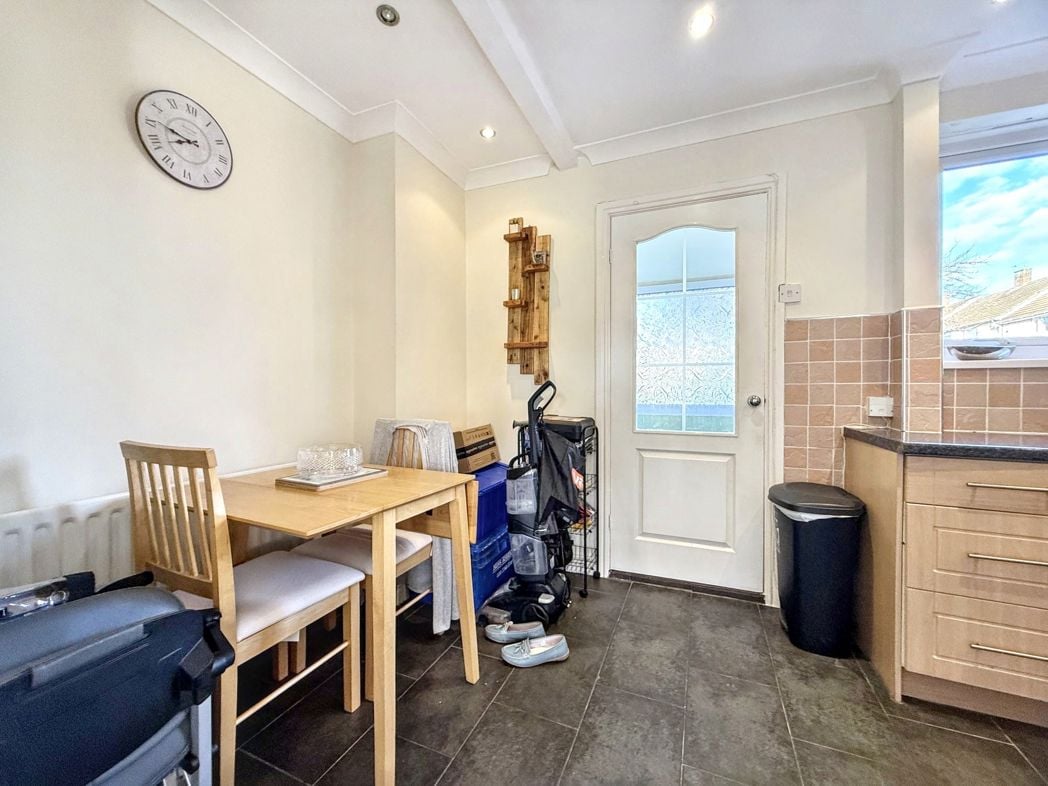 Property image 8 of 19