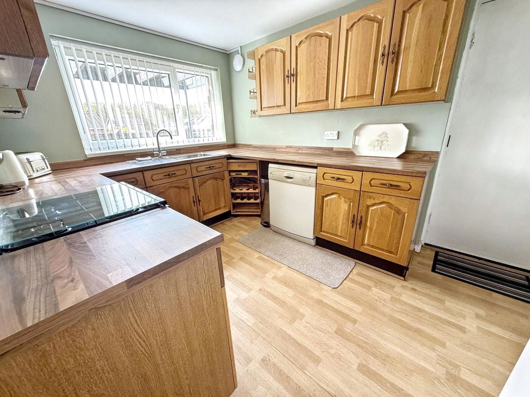 Property image 3 of 16