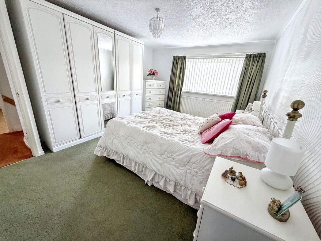 Property image 11 of 16