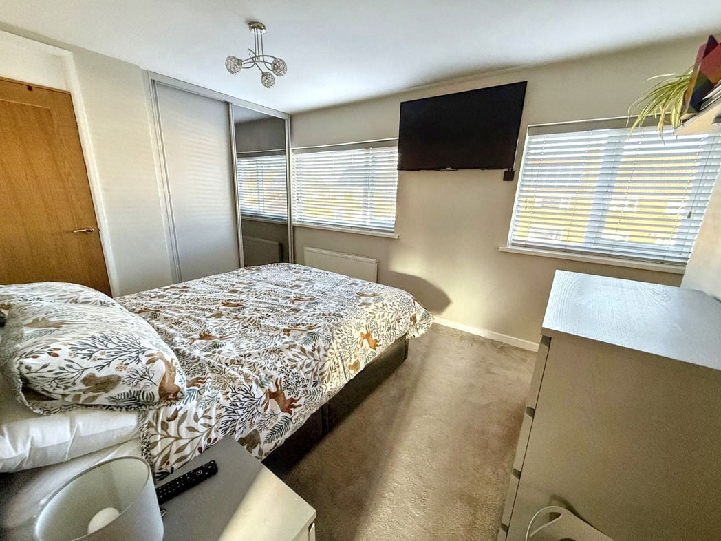 Property image 12 of 15