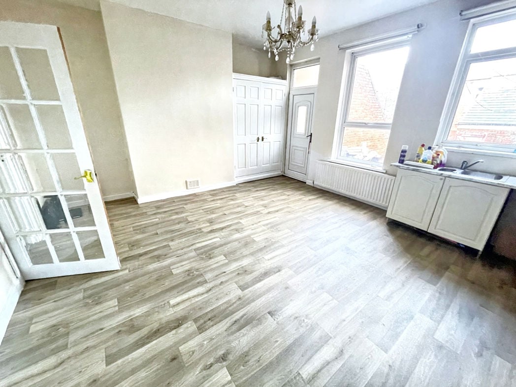 Property image 4 of 9