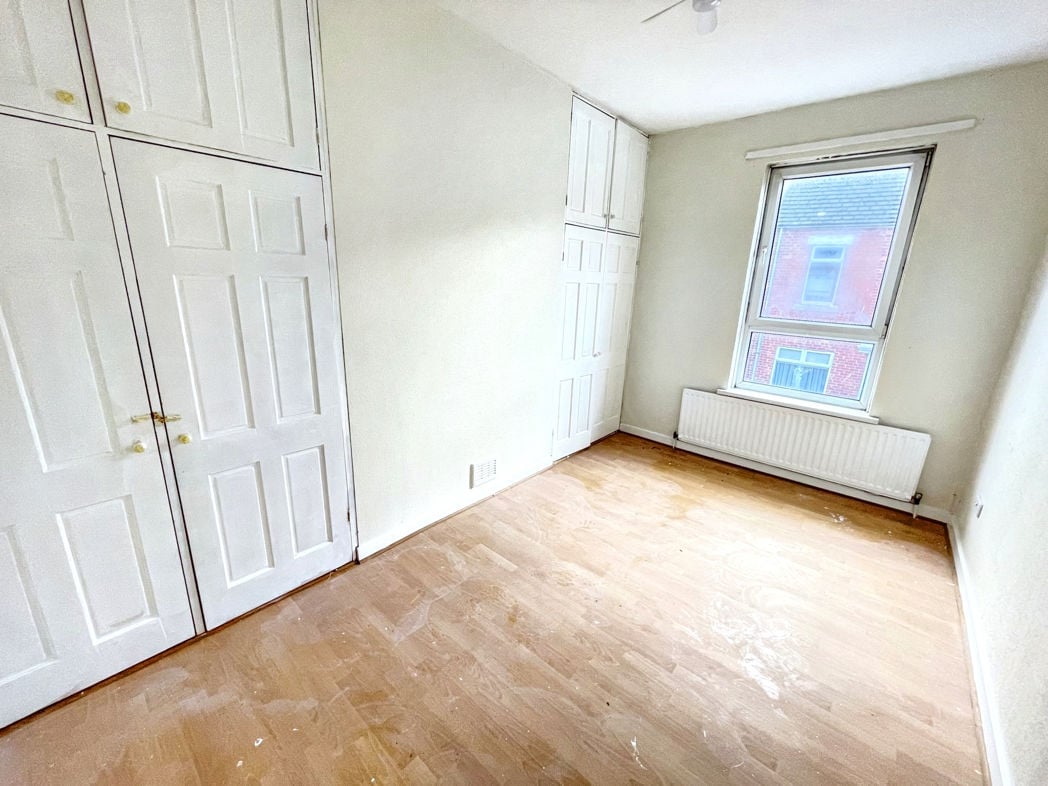 Property image 6 of 9
