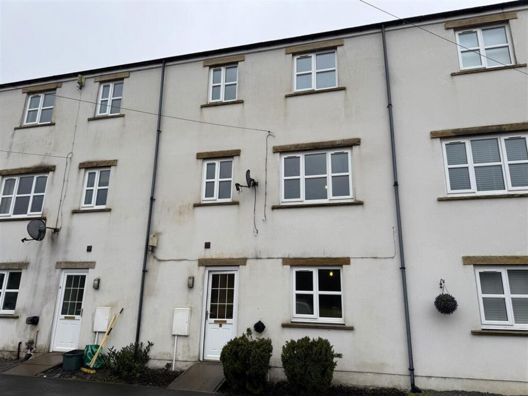 Property image 11 of 12