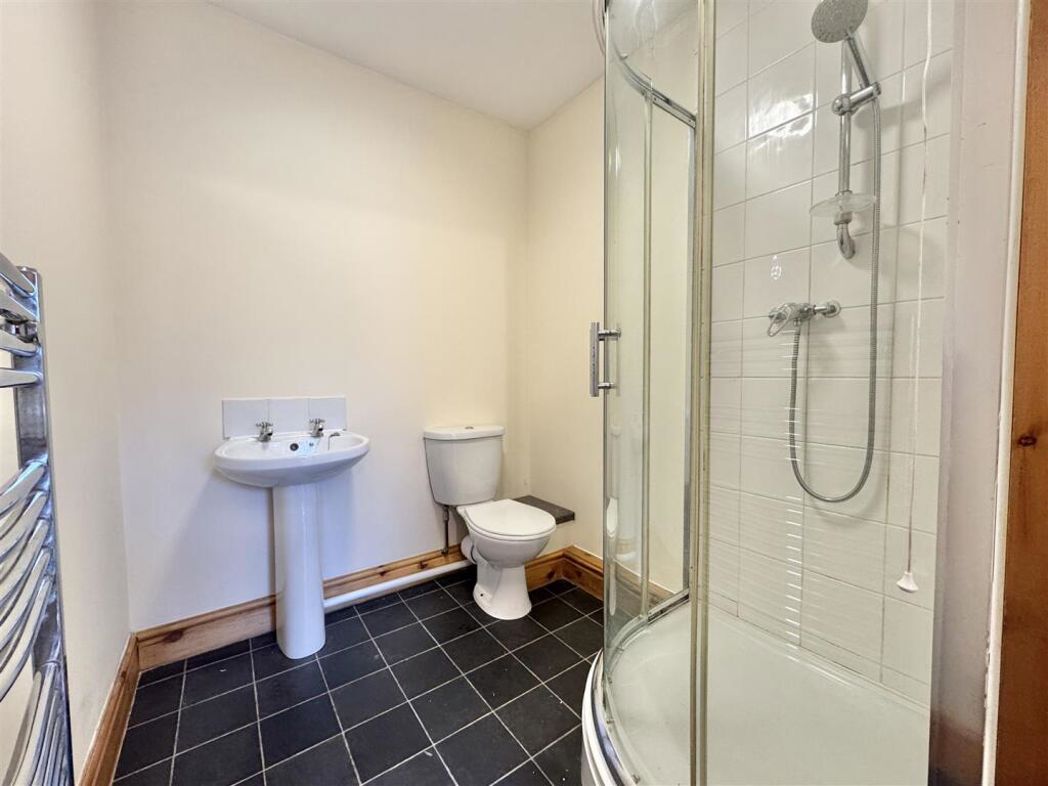 Property image 10 of 12