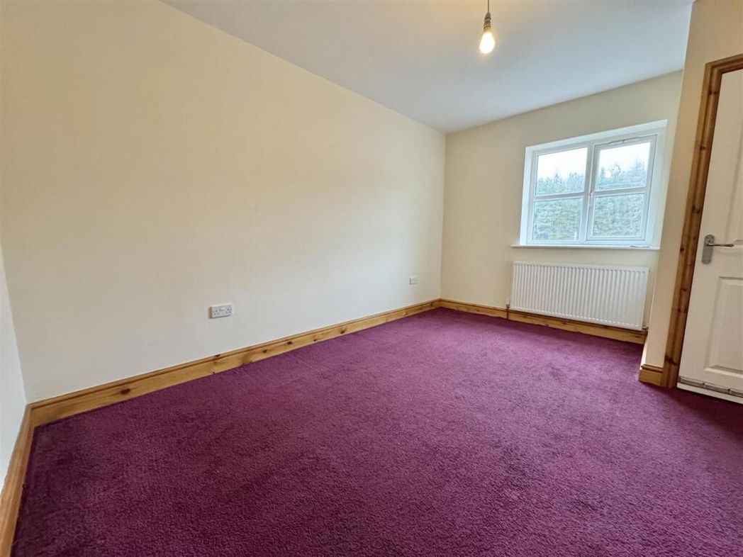 Property image 7 of 12