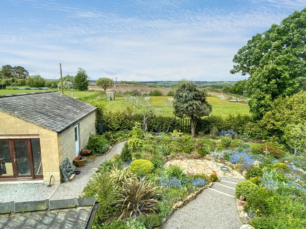 Property image 25 of 31