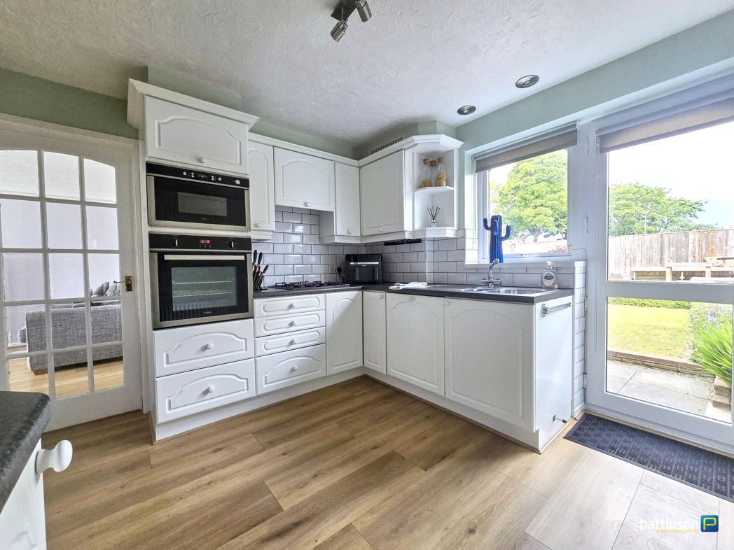 Property image 13 of 29