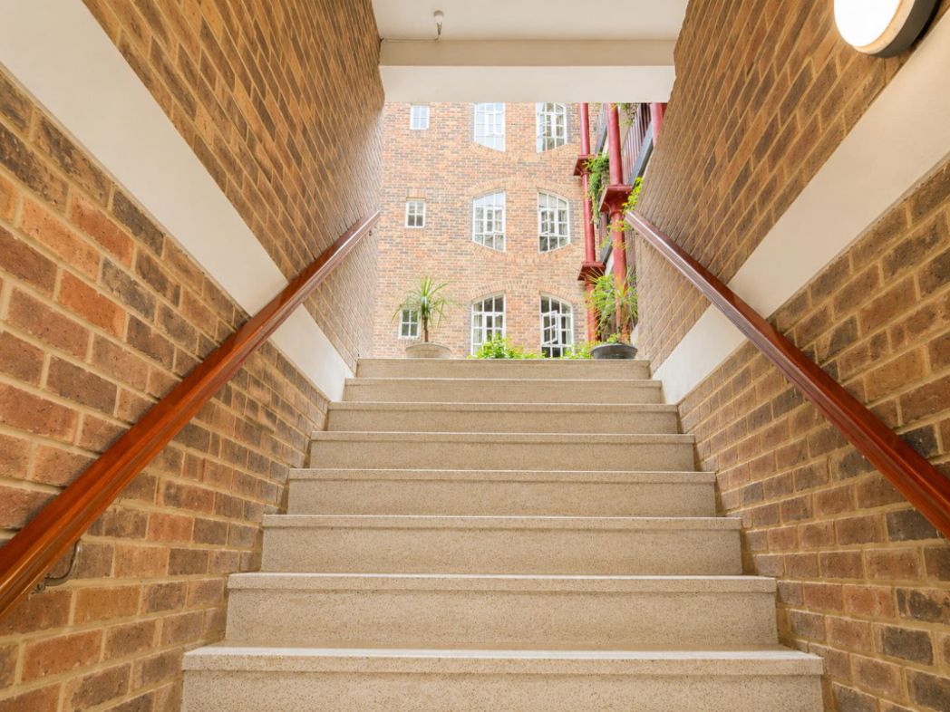 Property image 2 of 12