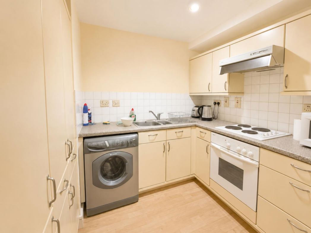 Property image 5 of 12