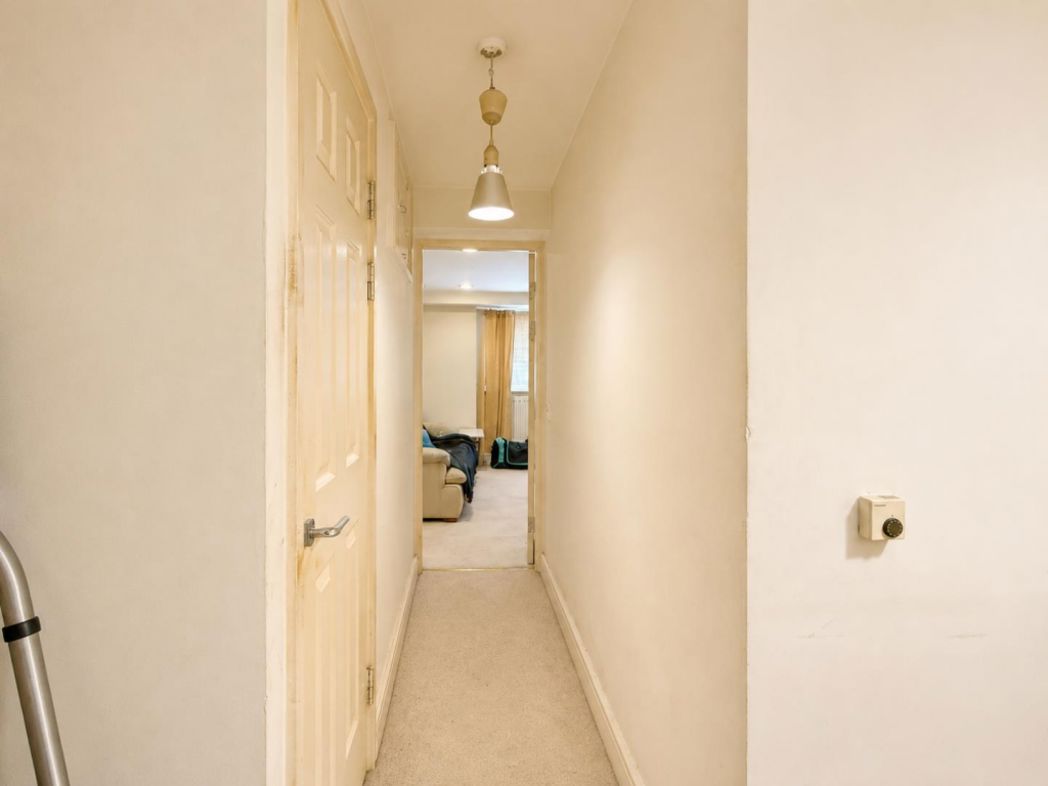 Property image 6 of 12