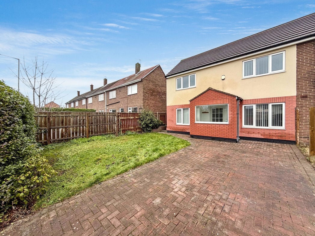 Property image 1 of 18