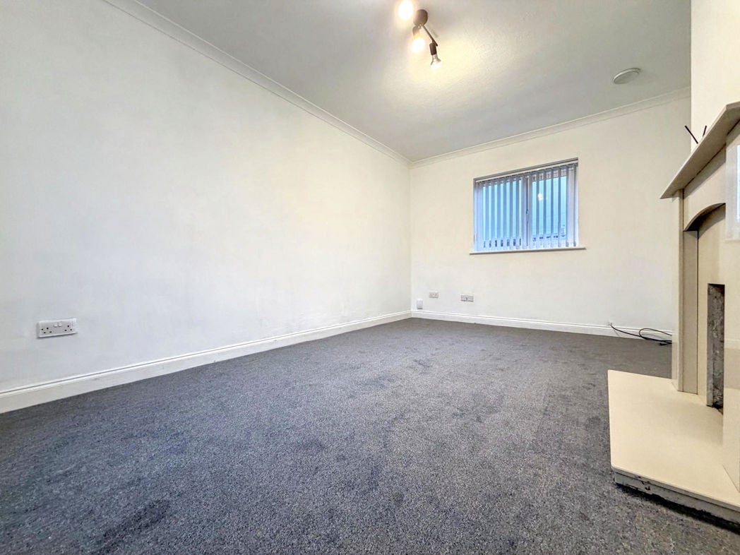 Property image 5 of 18
