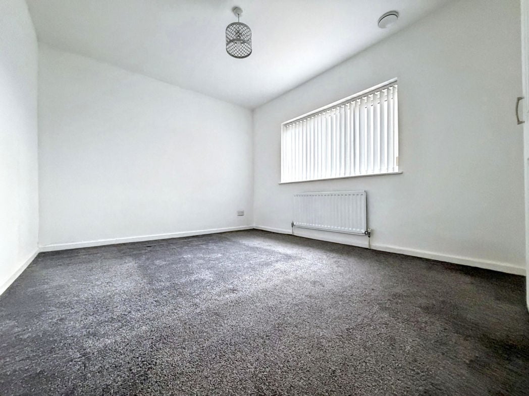 Property image 11 of 18
