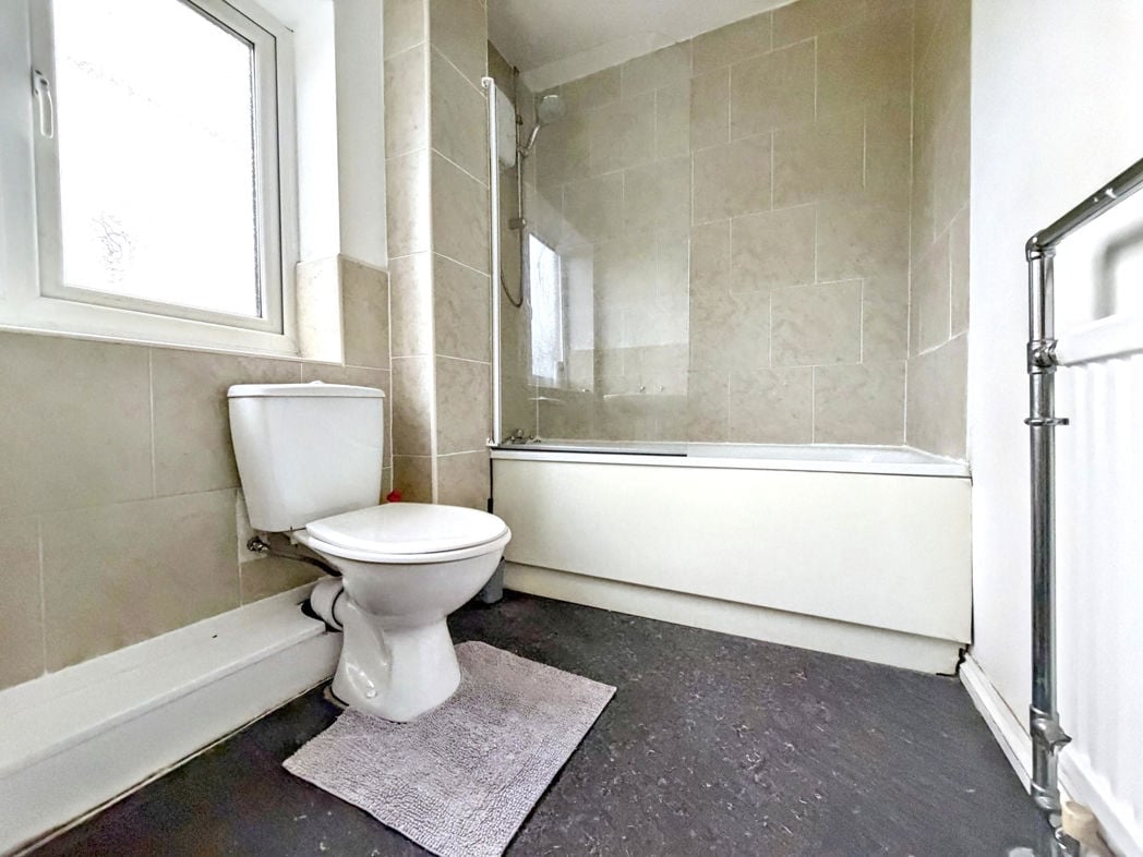 Property image 14 of 18