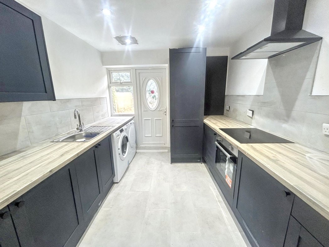 Property image 2 of 10