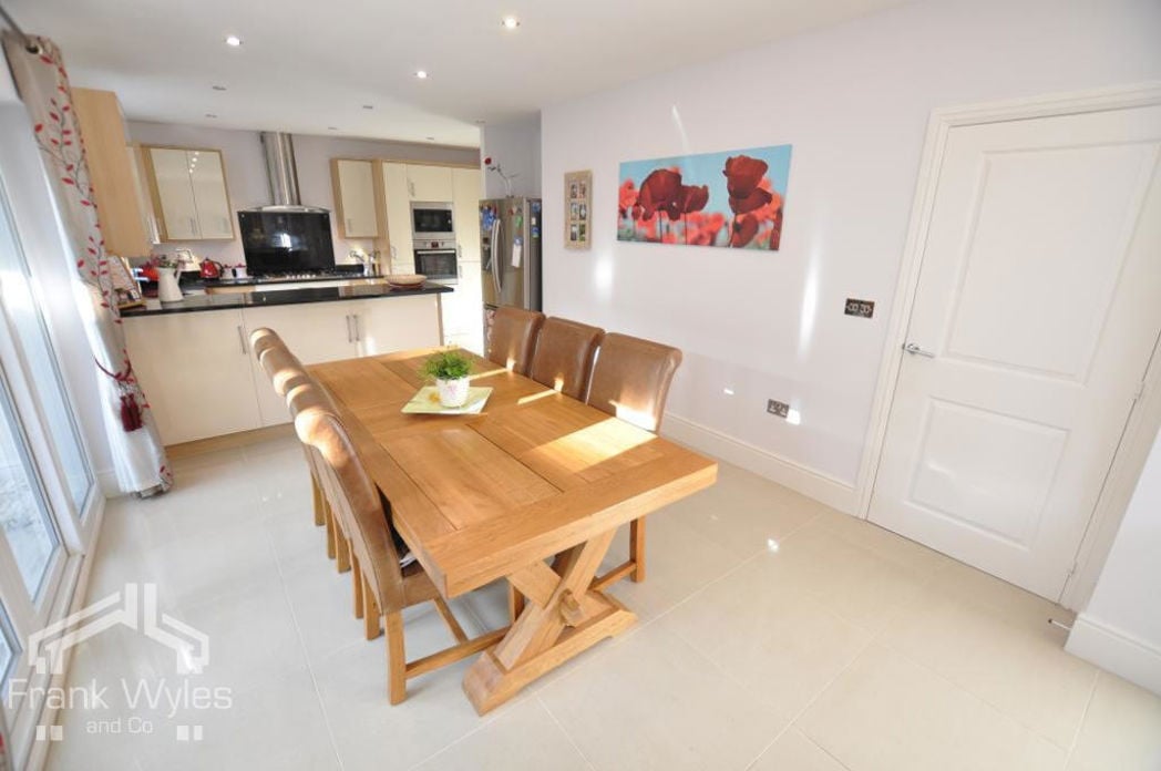 Property image 4 of 20