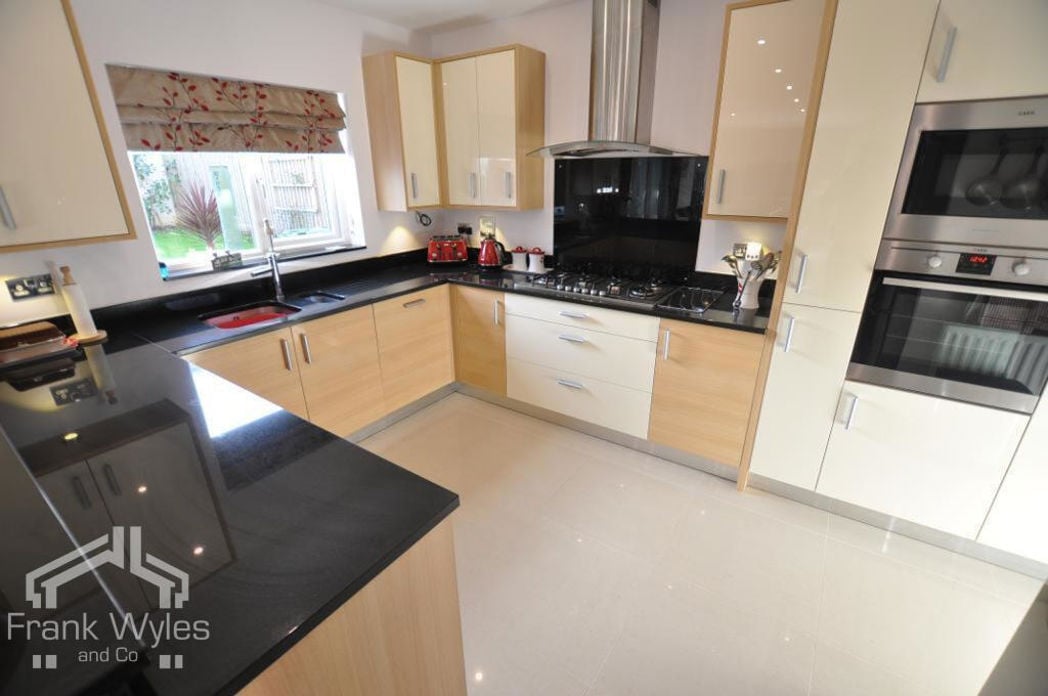 Property image 5 of 20