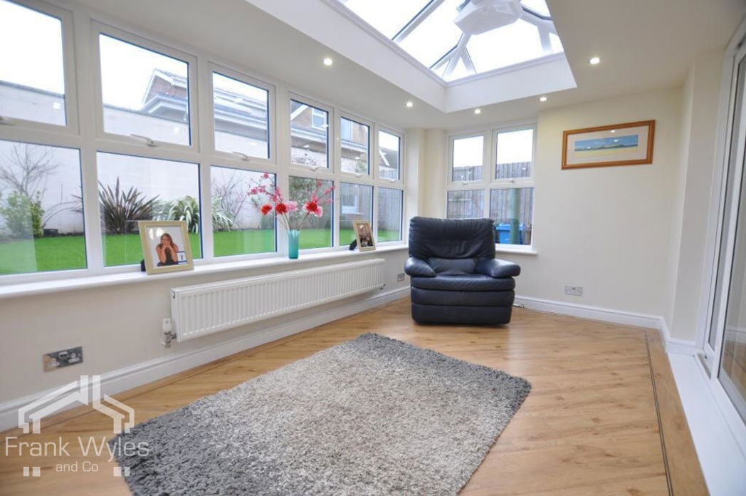 Property image 6 of 20