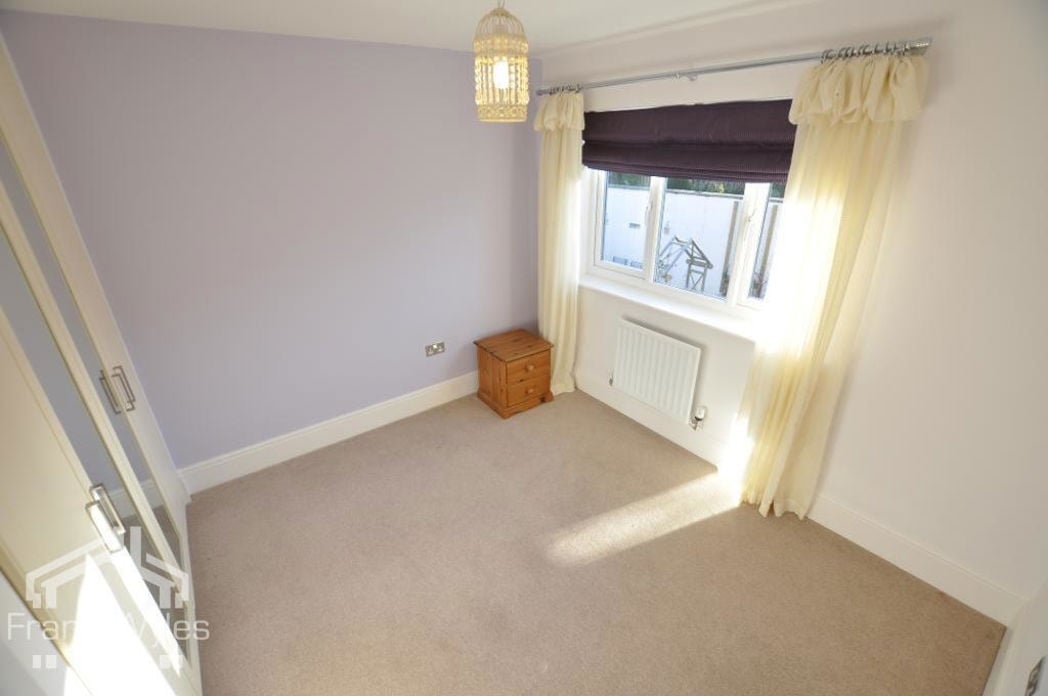 Property image 9 of 20