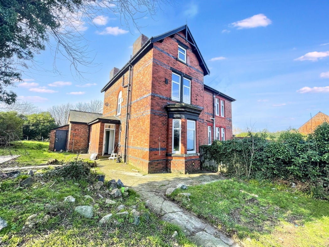 Property image 1 of 15