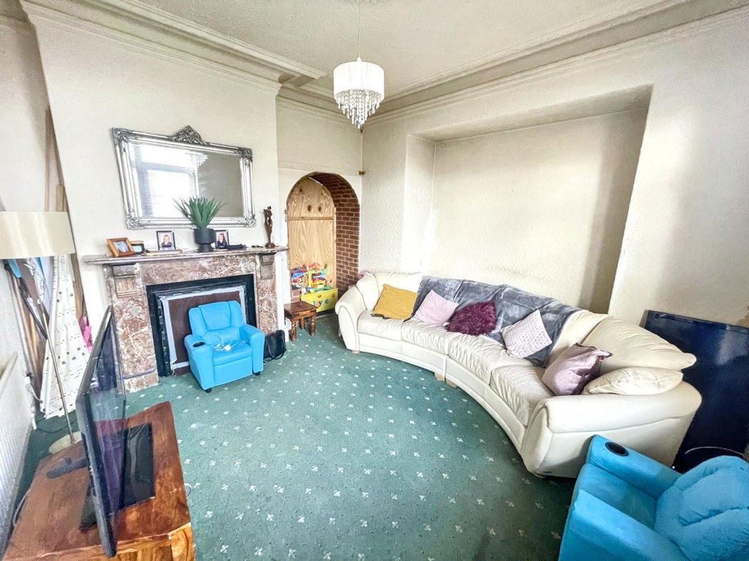 Property image 3 of 11