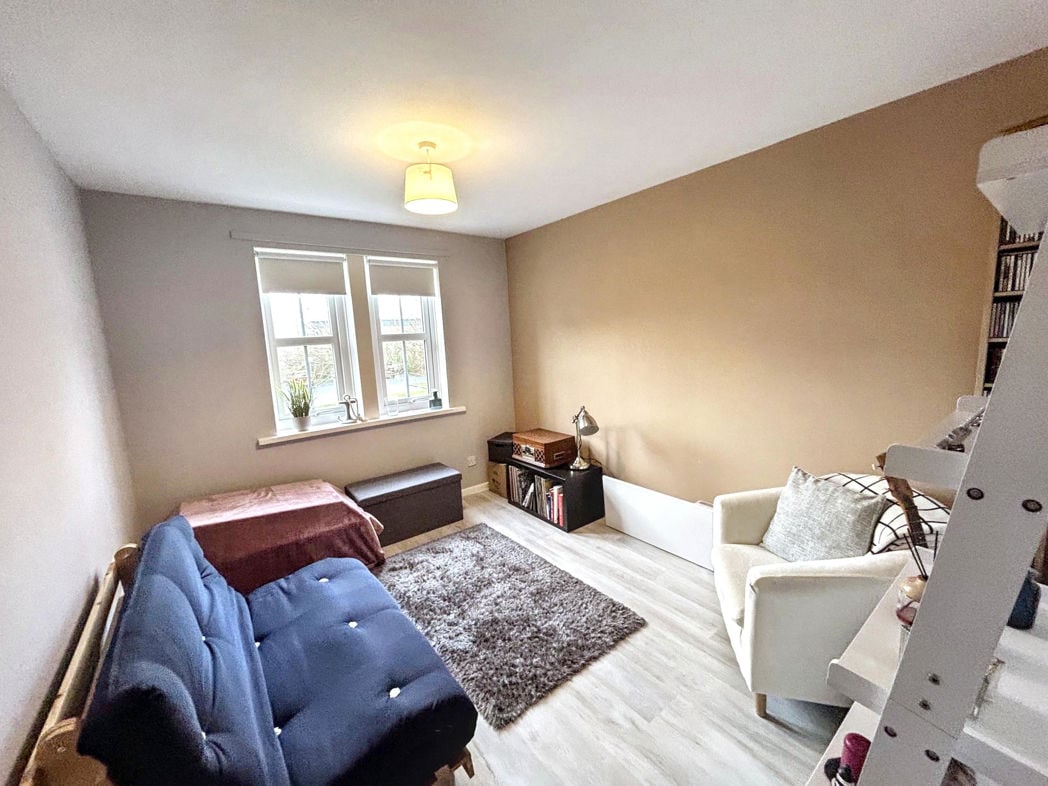 Property image 5 of 6