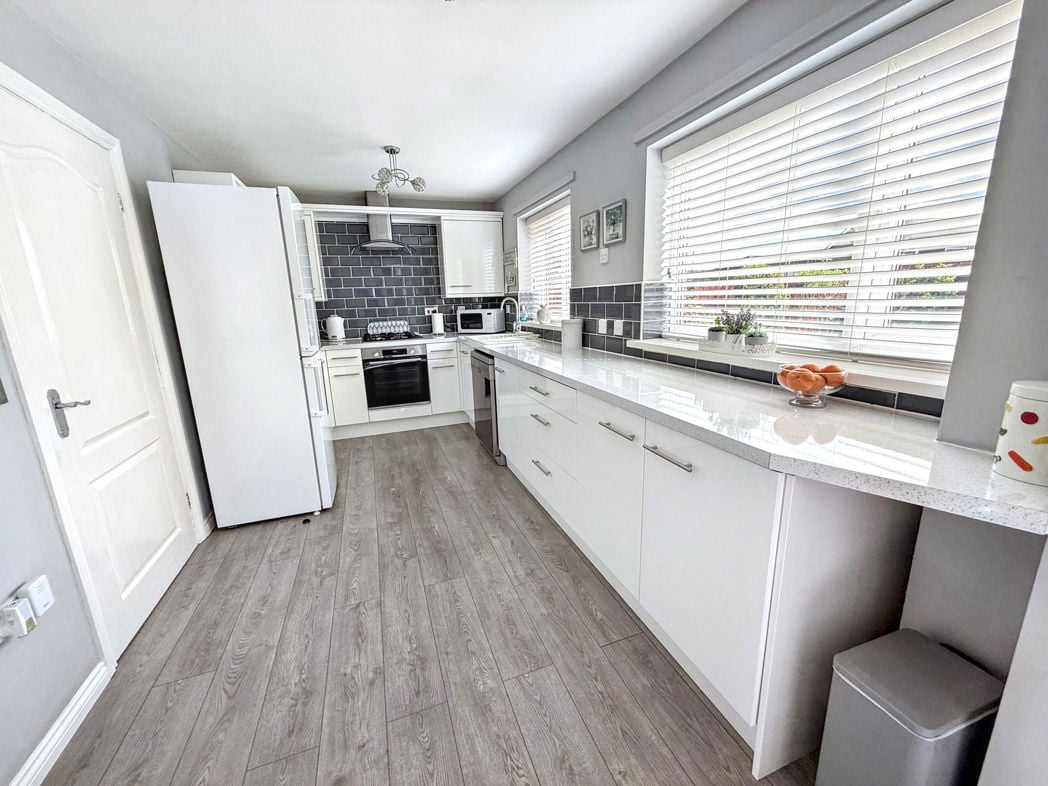 Property image 3 of 17