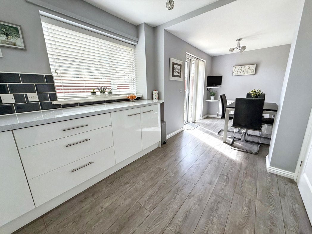 Property image 5 of 17