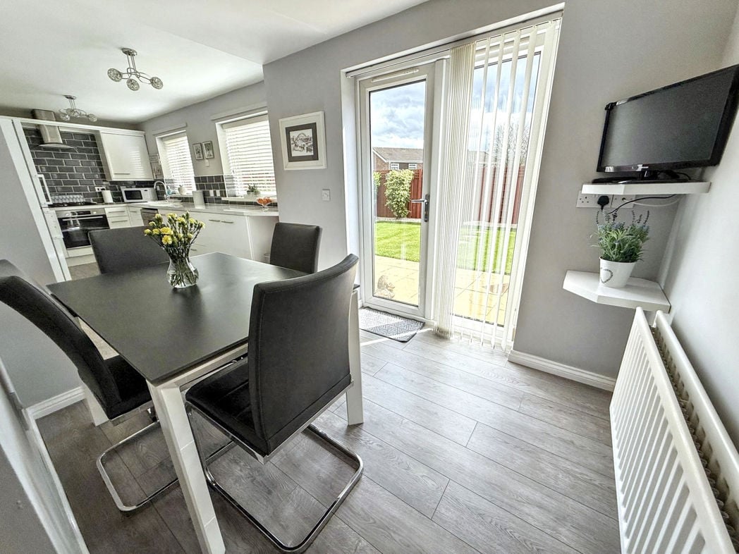 Property image 6 of 17