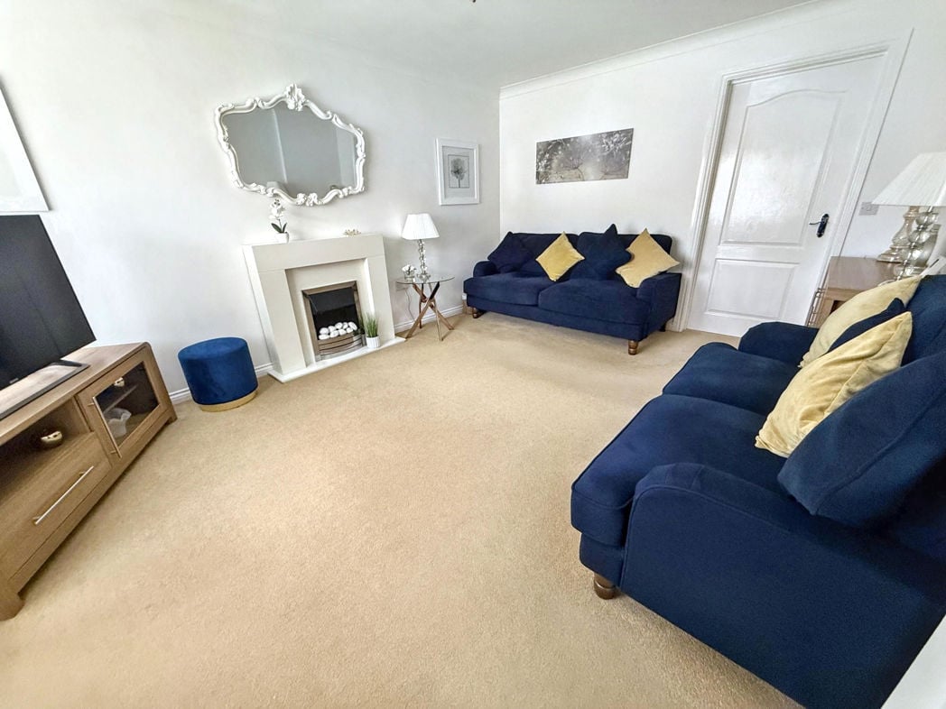 Property image 4 of 17