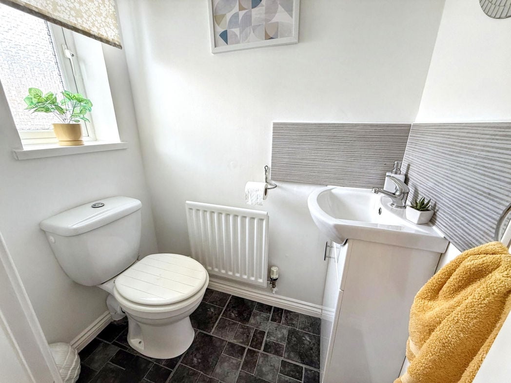 Property image 7 of 17