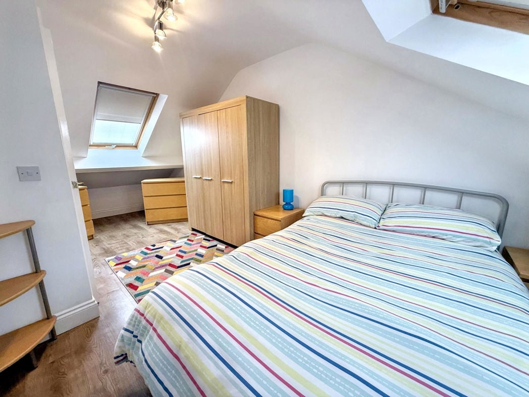 Property image 12 of 17