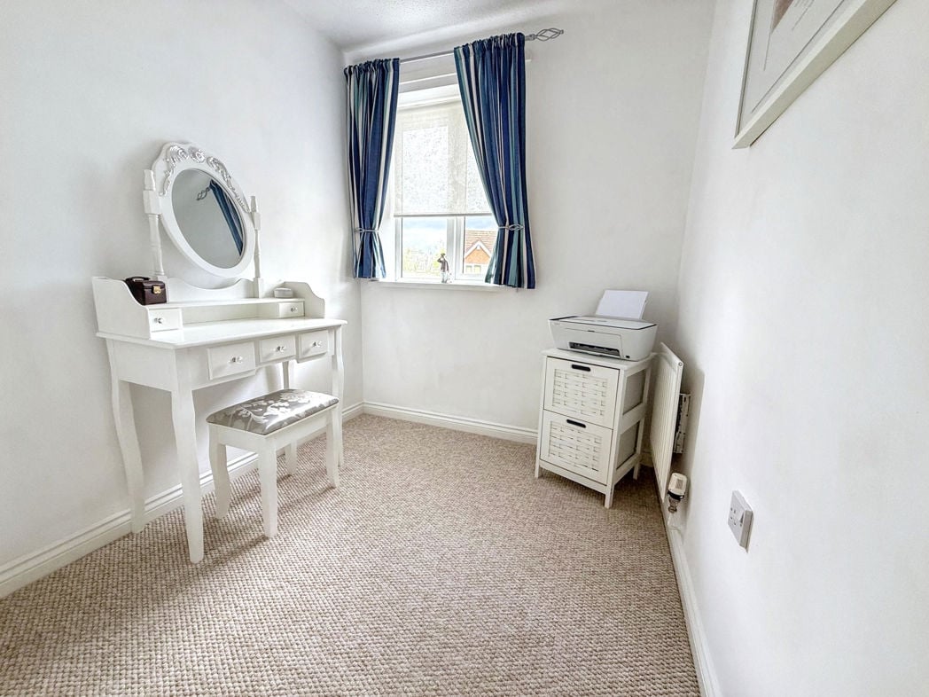 Property image 14 of 17