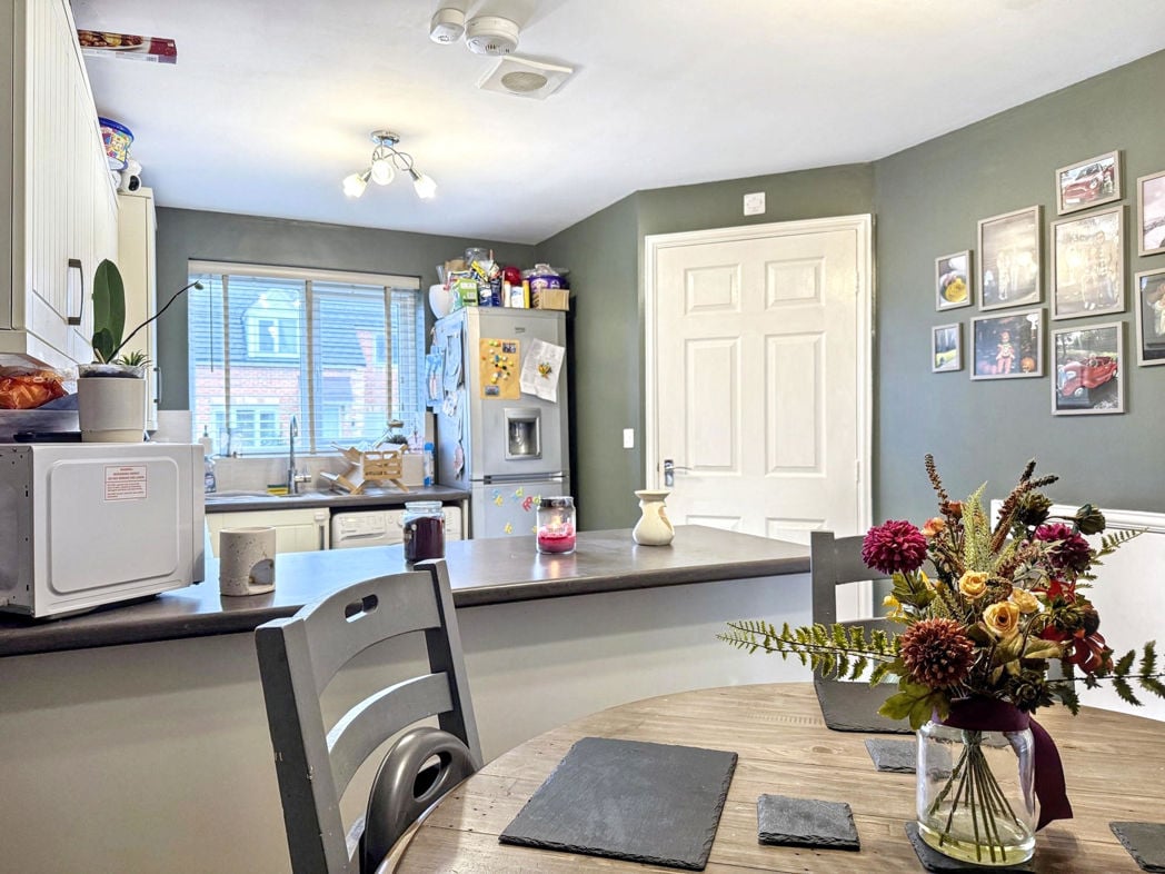 Property image 7 of 25