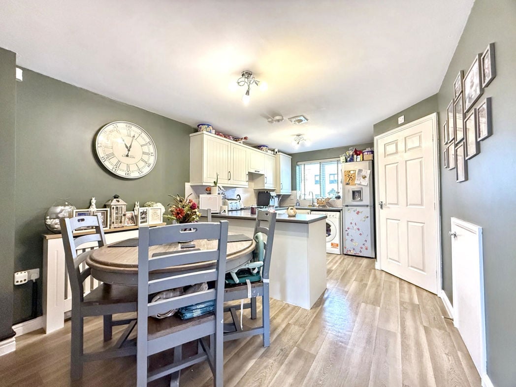 Property image 2 of 25
