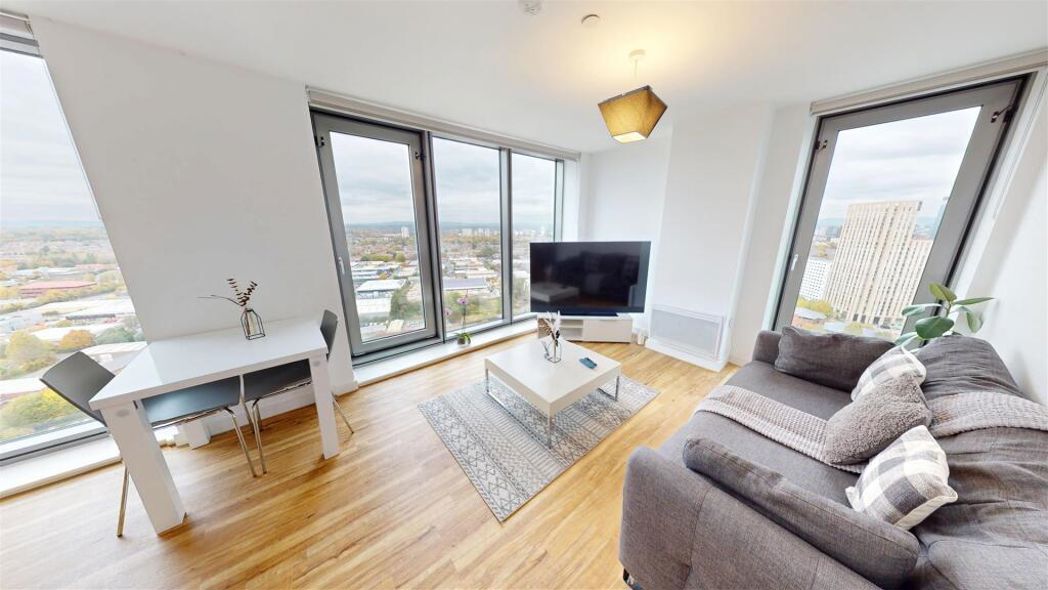 Property image 2 of 15