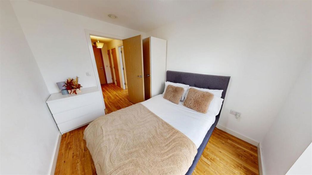 Property image 10 of 15