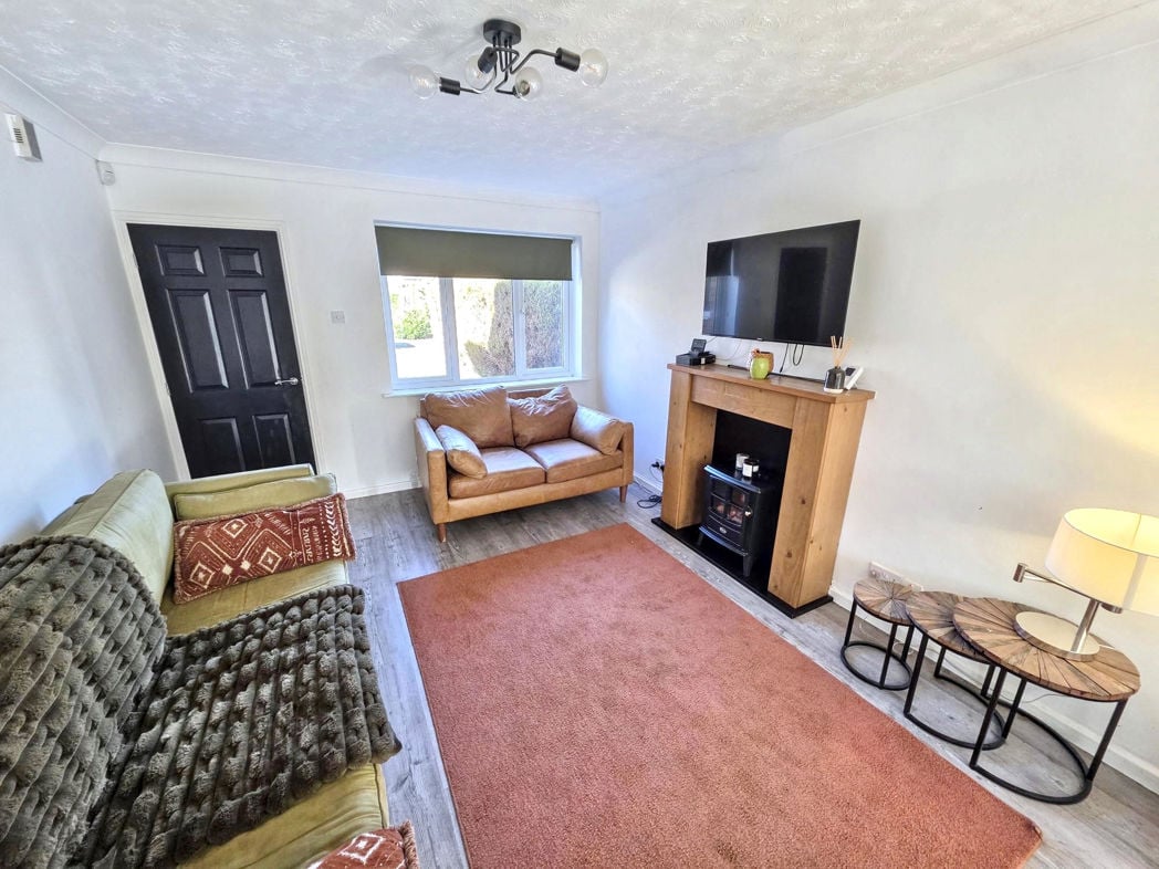 Property image 2 of 18