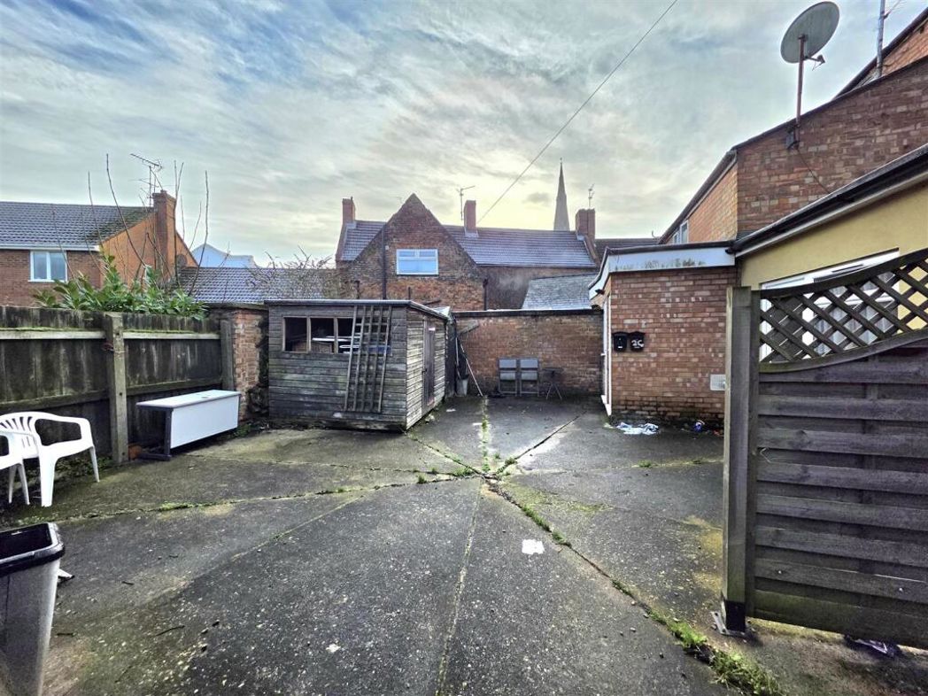 Property image 8 of 17