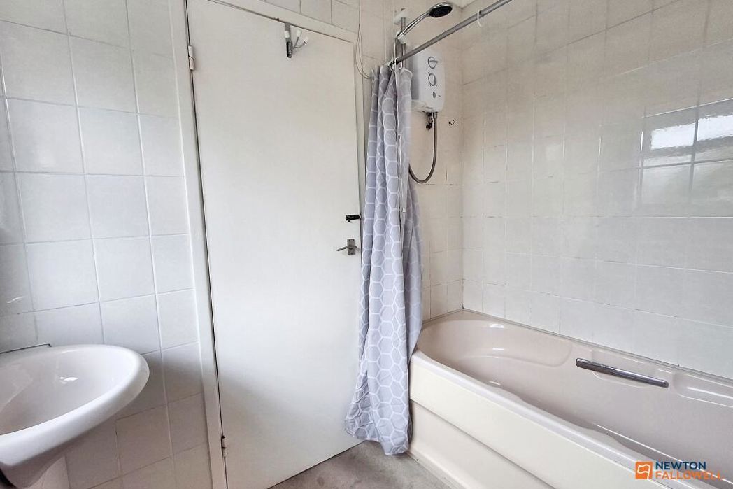 Property image 5 of 24