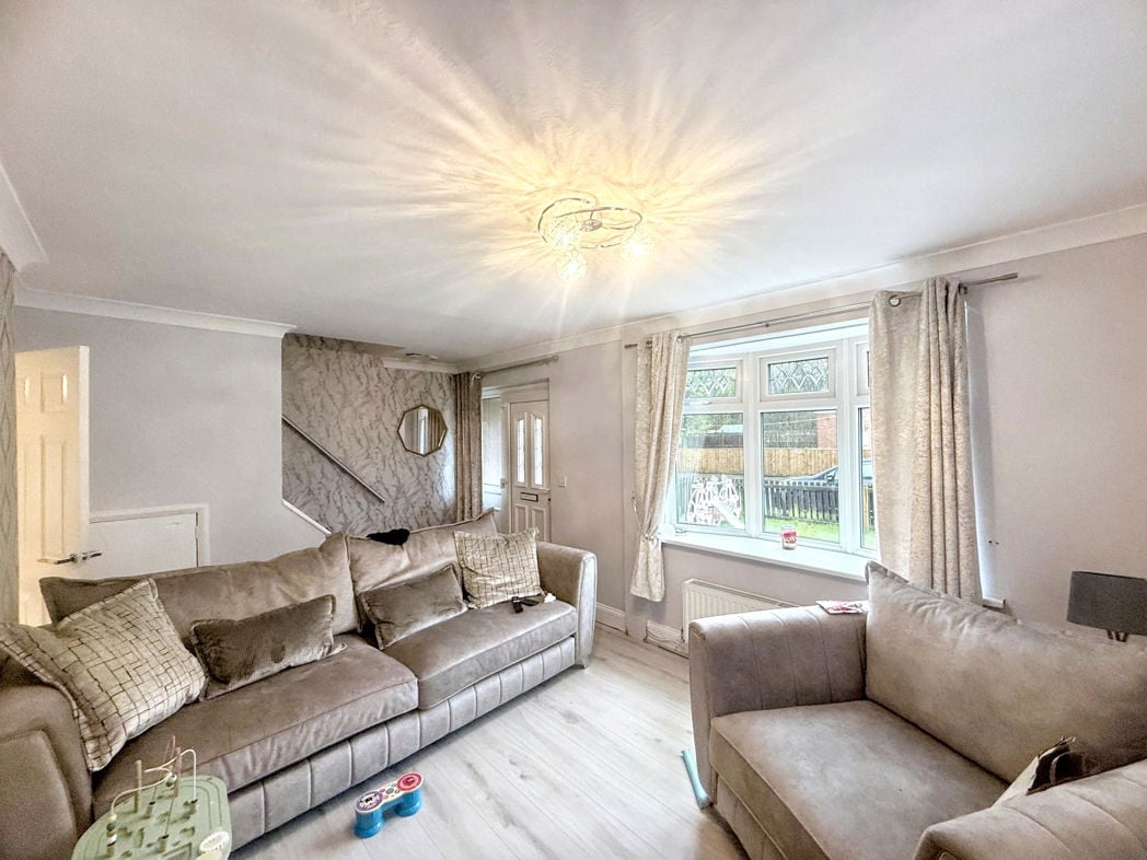 Property image 3 of 11