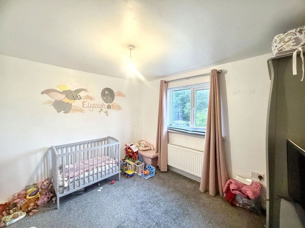 Property image 8 of 11