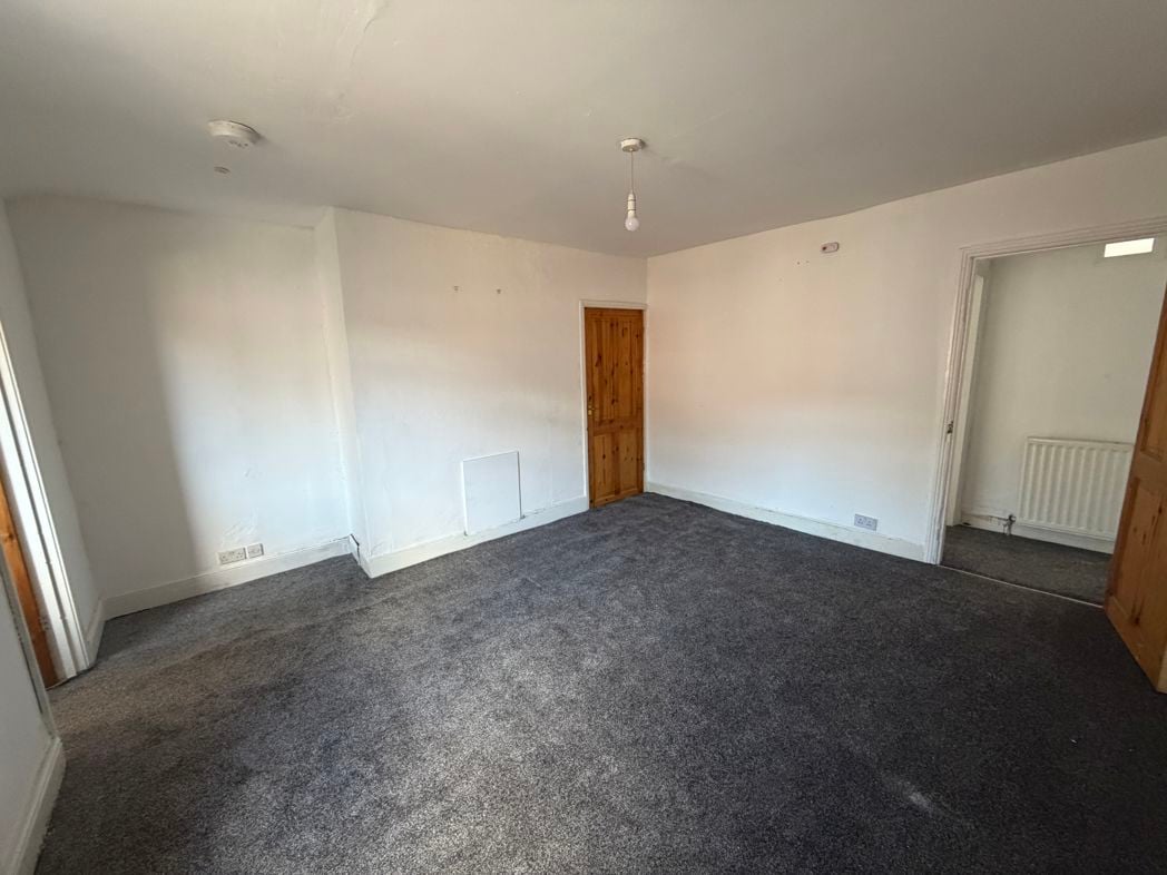 Property image 3 of 6