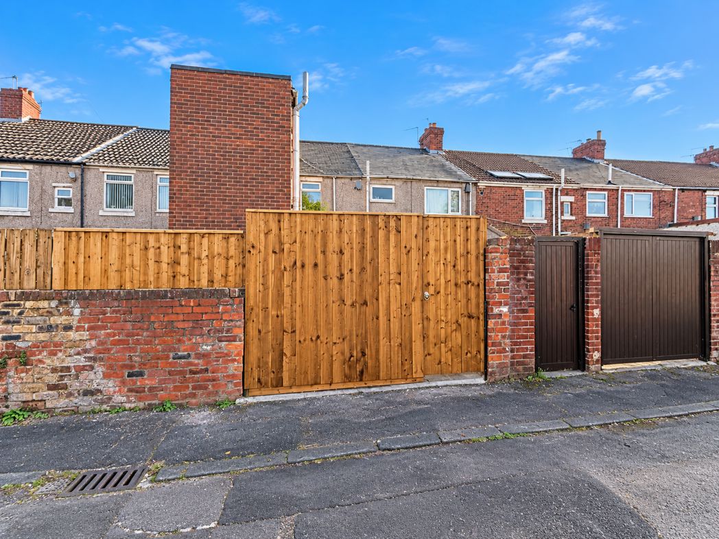 Property image 8 of 9