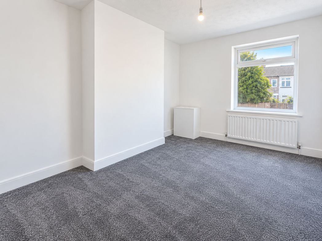 Property image 6 of 9