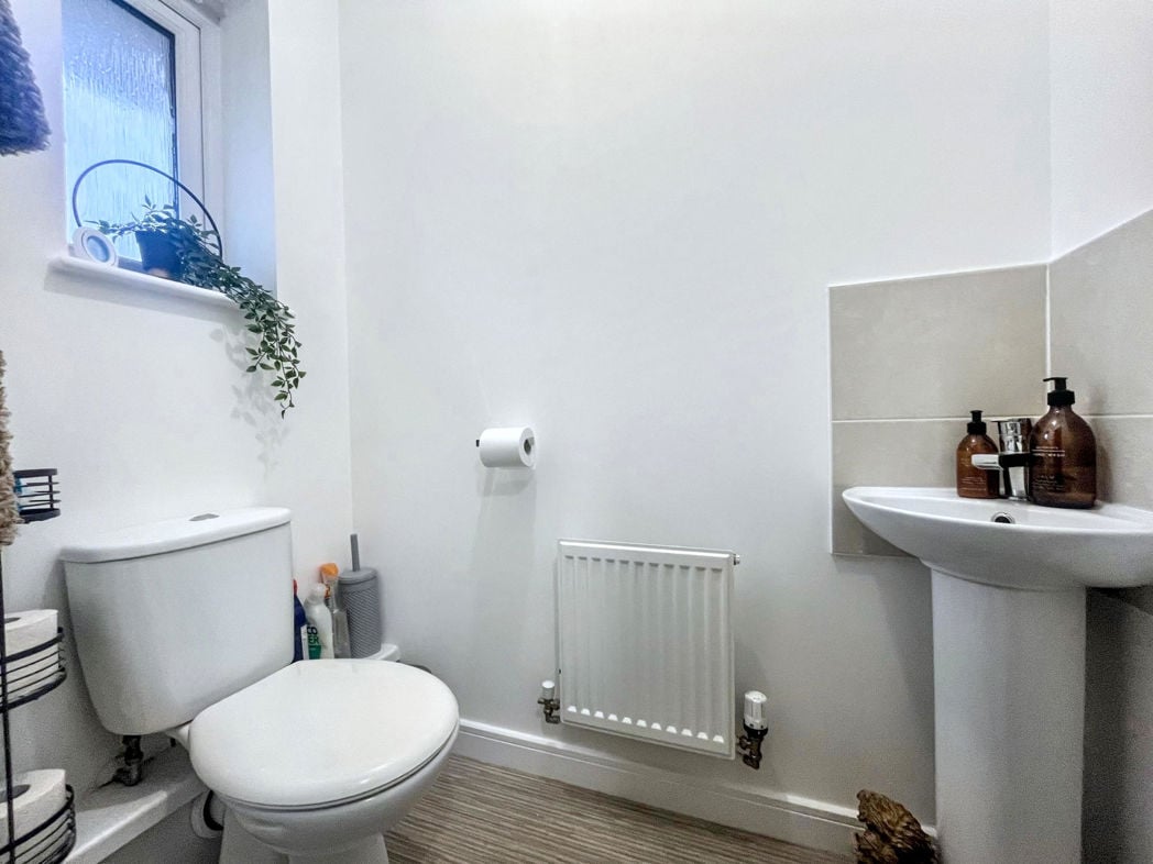 Property image 6 of 11